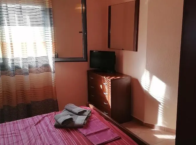 Apartman Enoikiazomena Diamerismata Mezonetes Giannakoudis νο5 *
